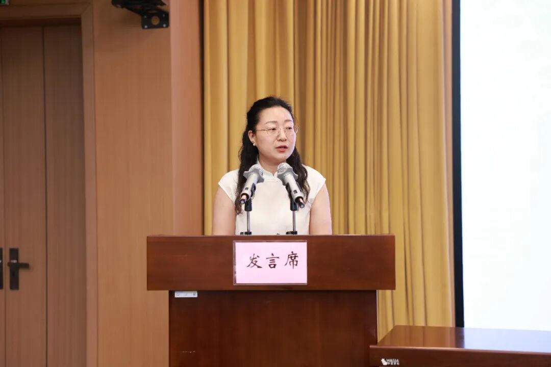市委党校党史教研部副教授王婧同志作专题理论发言.jpg